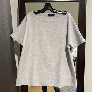 New unworn Hatch maternity work top